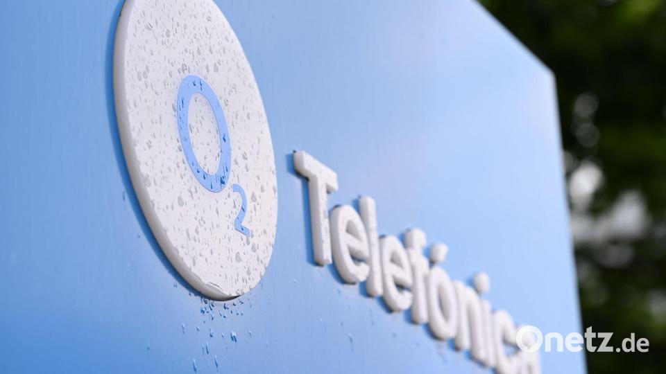 Das Logo von O2 an seinem Düsseldorfer Standort. Bild: Wolf von Dewitz/dpa
