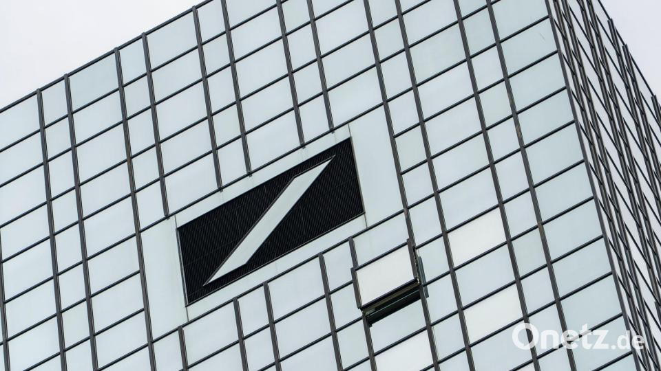 Deutschlands größtes Geldhaus hat im zweiten Quartal 2026 einen Gewinn auf Rekordniveau erzielt. (Archivbild) Bild: Andreas Arnold/dpa