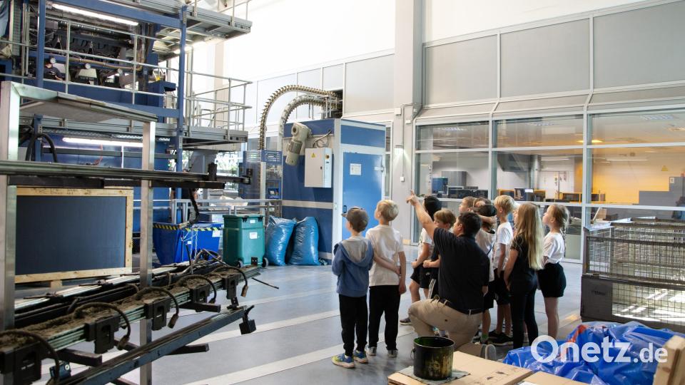 Grundschüler zeigten große Begeisterung für Zeitungsprodukte von Oberpfalz-Medien. Bild: Lea Zirkelbach