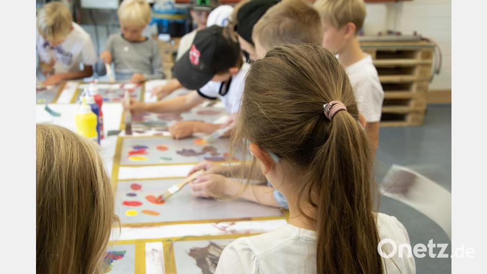 Kreativität beim Farbenmischen. Bild: Lea Zirkelbach