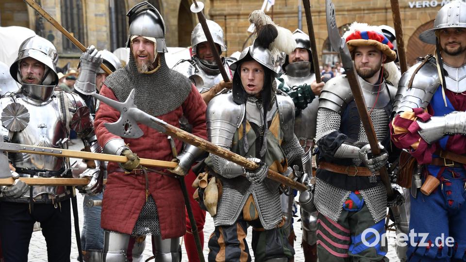 Auf dem Amberger Brunnenfest triffst du viele tapfere Ritter. Bild: Petra Hartl