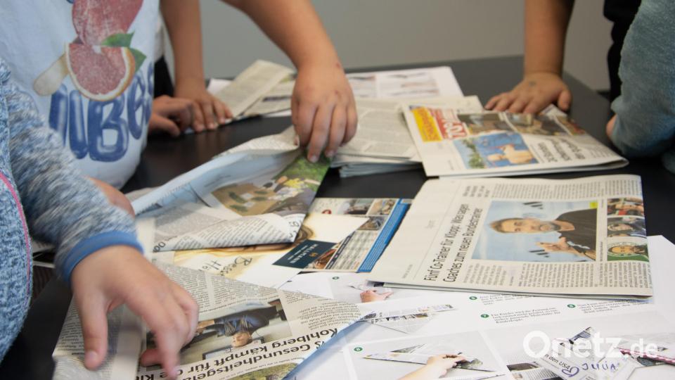 Grundschüler zeigten große Begeisterung für Zeitungsprodukte von Oberpfalz-Medien. Bild: Lea Zirkelbach