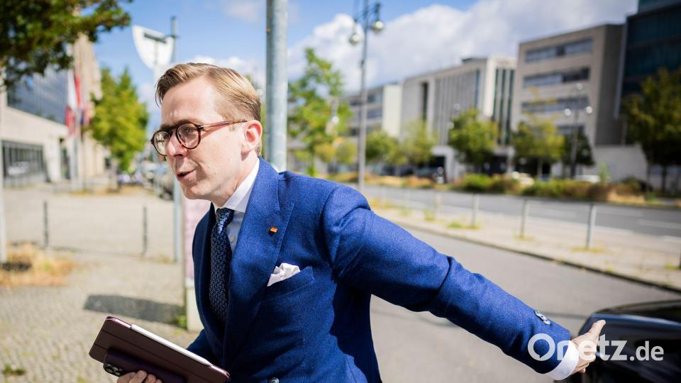 Vom Digitalministerium ins Kanzleramt: Auch Philipp Amthor wechselt. (Archivbild) Bild: Christoph Soeder/dpa