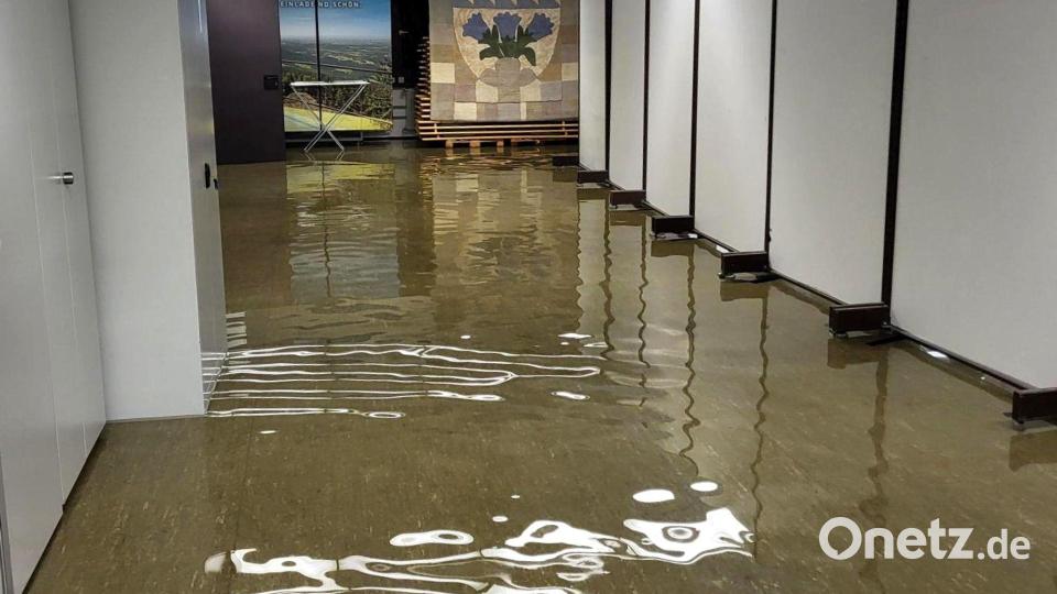 Unbekannte haben den Keller des Landratsamtes Deggendorf unter Wasser gesetzt. Bild: Landratsamt Deggendorf/dpa