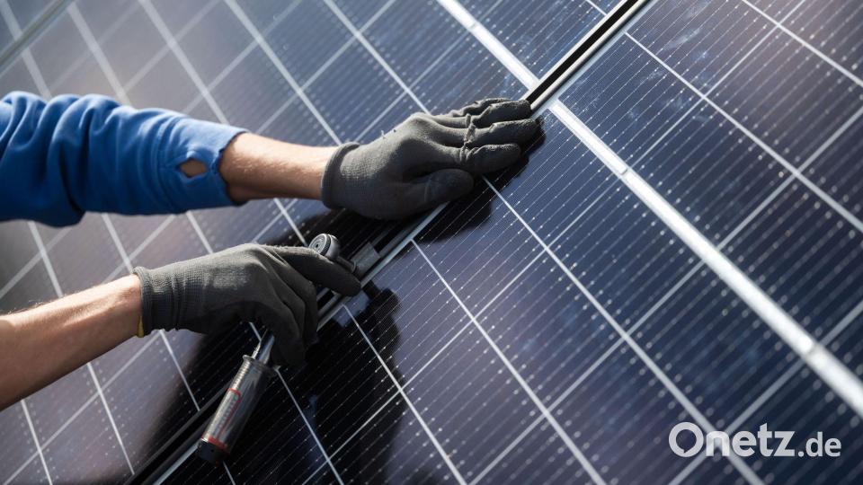 Für kleine Solaranlagen soll es keine dauerhafte Förderung mehr geben. (Symbolbild) Bild: Marijan Murat/dpa