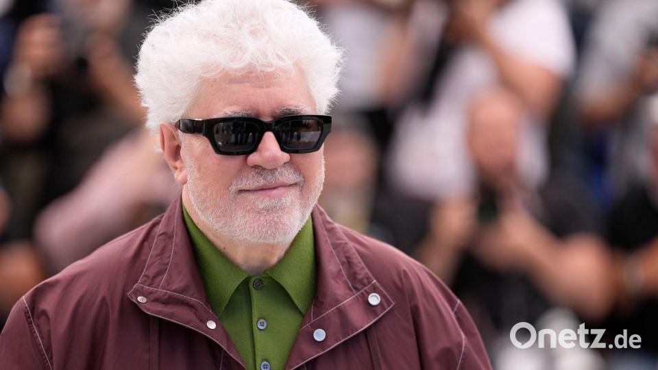 Pedro Almodóvar präsentierte „Bitteres Fest“ im Wettbewerb der Filmfestspiele in Cannes, nachdem der Film schon in Spanien gestartet war. (Archivbild) Bild: John Locher/Invision/AP/dpa