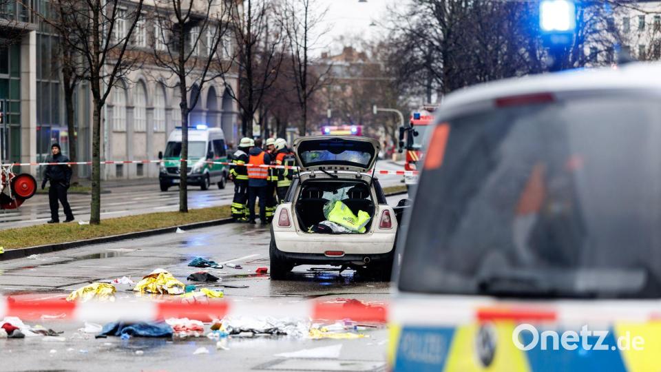 Der Angeklagte wurde noch am Steuer des Wagens von Polizisten überwältigt. (Archivbild) Bild: Matthias Balk/dpa