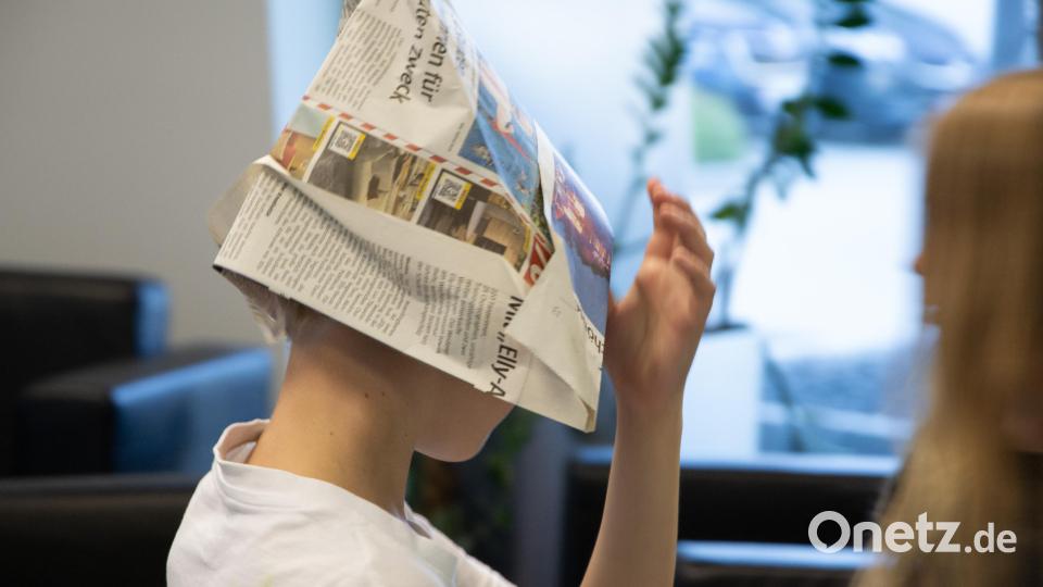 Grundschüler zeigten große Begeisterung für Zeitungsprodukte von Oberpfalz-Medien. Bild: Lea Zirkelbach