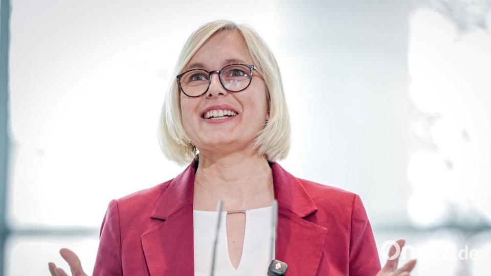 Christiane Schenderlein war bisher im Kanzleramt zuständig für Sport und Ehrenamt und macht jetzt im Gesundheitsministerium weiter. (Archivbild) Bild: Kay Nietfeld/dpa