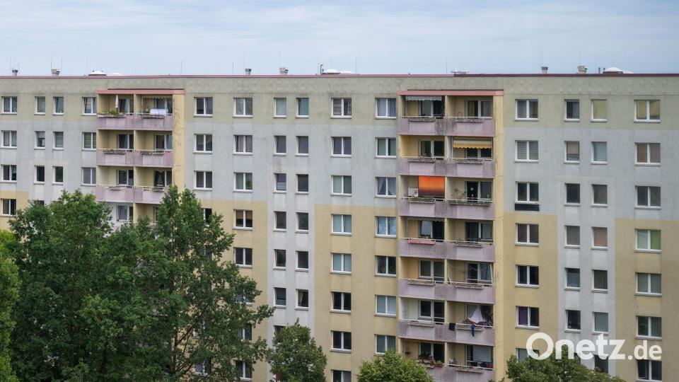 In der Marchwitzastraße steht der erste Plattenbau des Bezirks. Bild: Soeren Stache/dpa