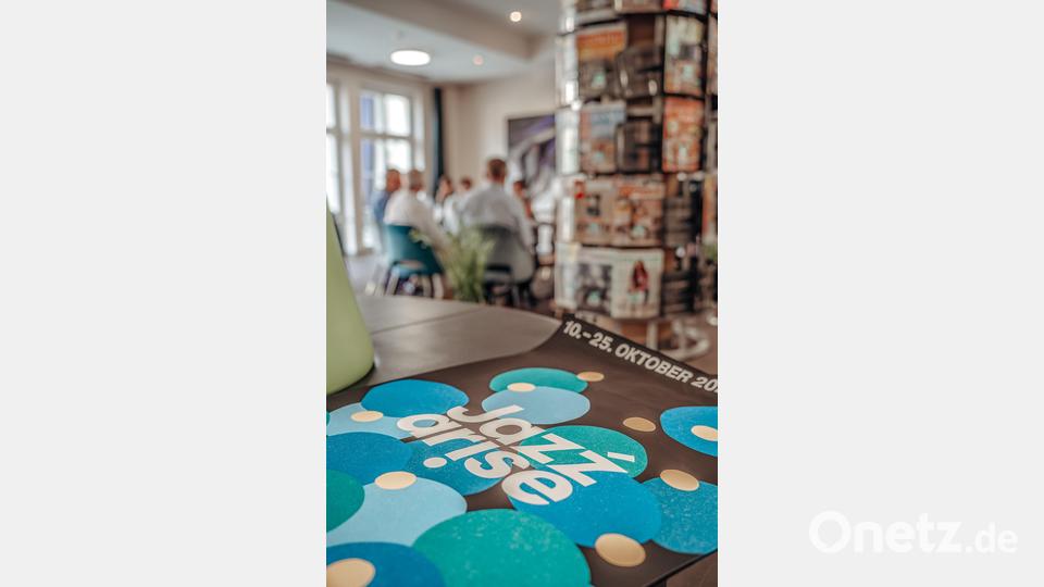 Das vielfältige Programm des Jazzfestivals Jazzarise wird in der Stadtbibliothek vorgestellt. Bild: Michael Golinski