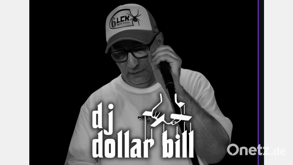 Schwarz-weißes Bild von DJ Dollar Bill. Bild: Daniel Vampa