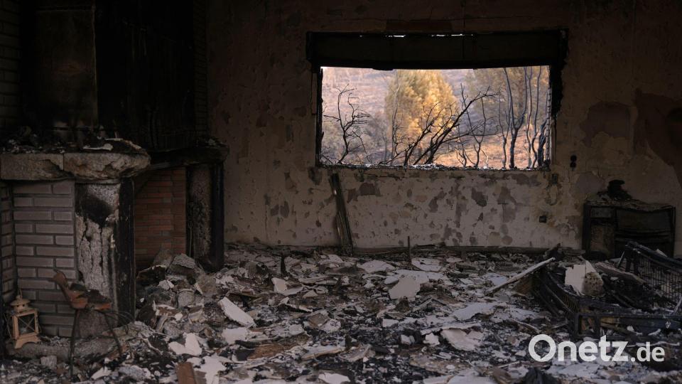 Spanien ist mit den schlimmsten Waldbränden seit langer Zeit konfrontiert. Bild: Manu Fernandez/AP/dpa