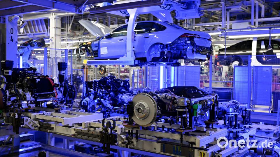 Die BMW-Werke in Deutschland sind laut BMW-Chef Nedeljkovic sehr gut ausgelastet. (Archivbild) Bild: Sven Hoppe/dpa