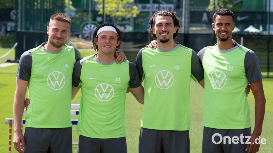 Vier Neue für den Wolfsburger Aufstieg: Hauke Wahl (l-r), Fabian Reese, Fraser Hornby und Robert Glatzel. (l-r) (Archivbild) Bild: Swen Pförtner/dpa