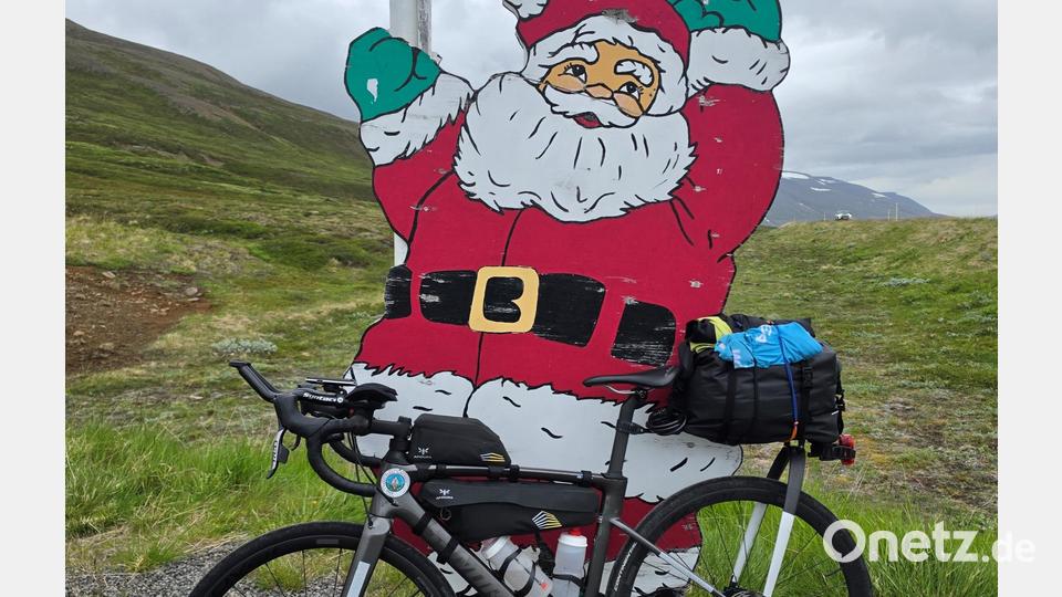Auch den Weihnachtsmann hat Josef Reger auf Island getroffen. Bild: Josef Reger