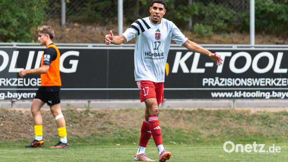 Der SC Luhe-Wildenau setzt sich im Duell gegen den FC Amberg mit 3:1 durch. Im Bild: Jamal Dubois. Bild: Hannah Dirscherl