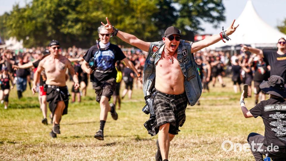 Die meisten Festivalbesucher haben die Hitze vertragen. Bild: Frank Molter/dpa