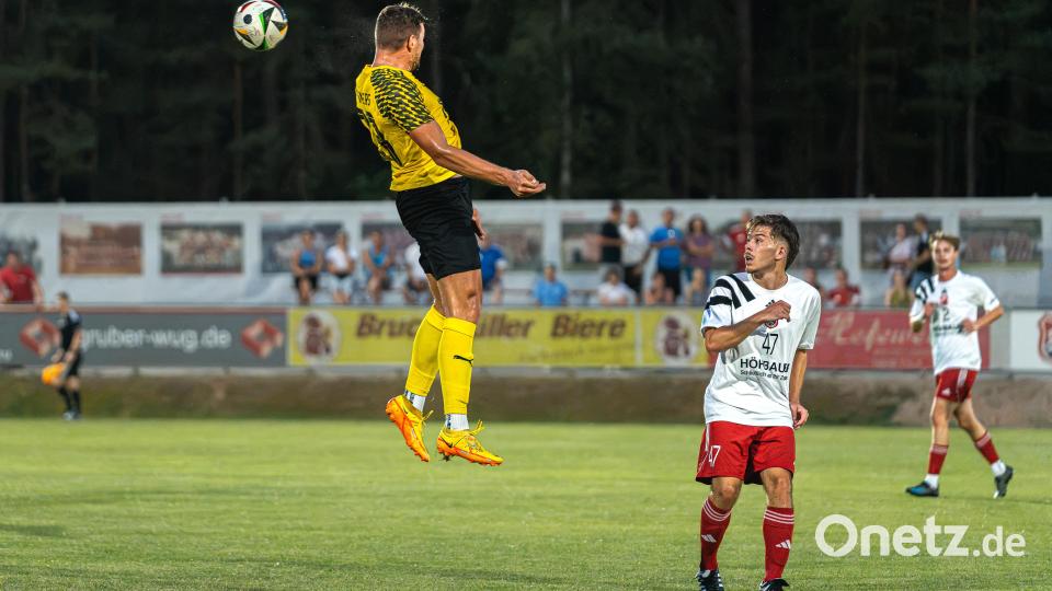Der SC Luhe-Wildenau setzt sich im Duell gegen den FC Amberg mit 3:1 durch. Bild: Hannah Dirscherl