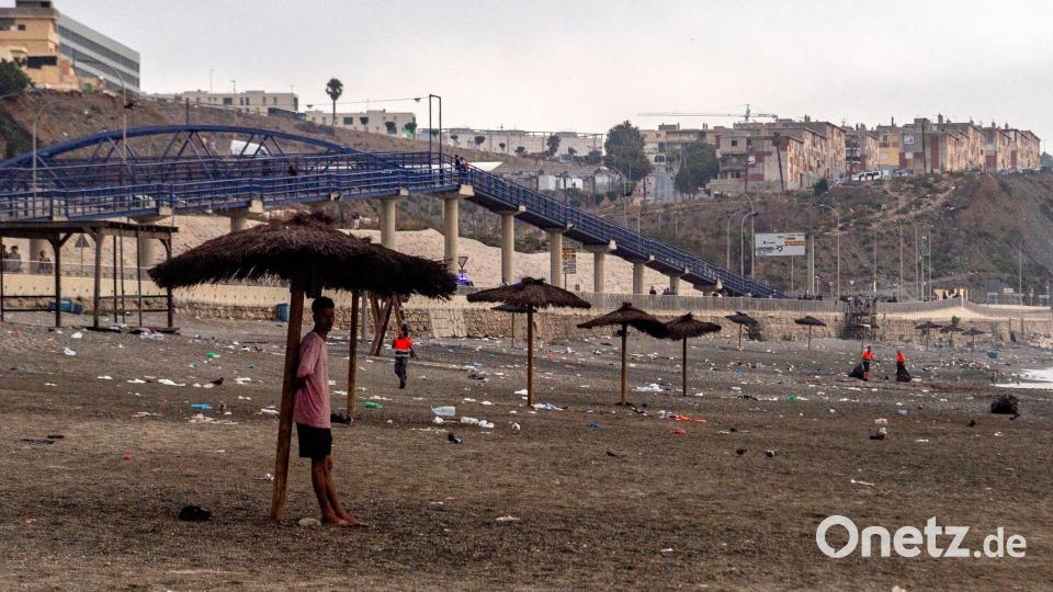 Nach Angaben der spanischen Regierung sind nahezu alle Migranten nach Marokko zurückgekehrt. Bild: Antonio Sempere/AP/dpa
