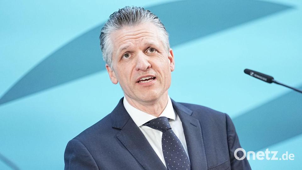 Unionsfraktionschef Frei: Vorschläge noch im August? Bild: Michael Kappeler/dpa