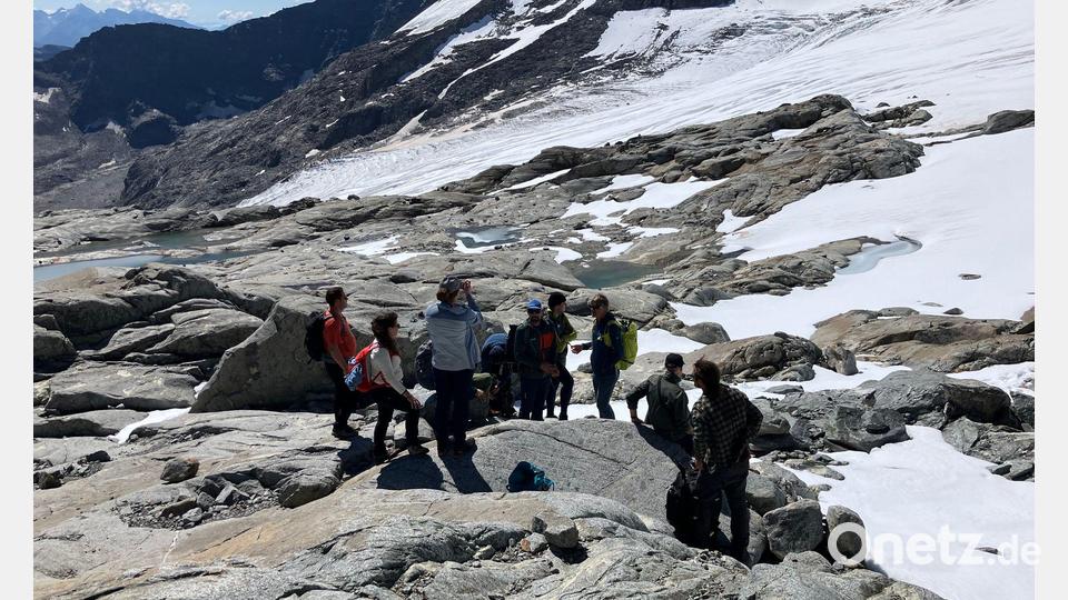 Wanderer sollen sich vor jeder Tour über die aktuellen Verhältnisse informieren. Bild: Sabine Dobel/dpa