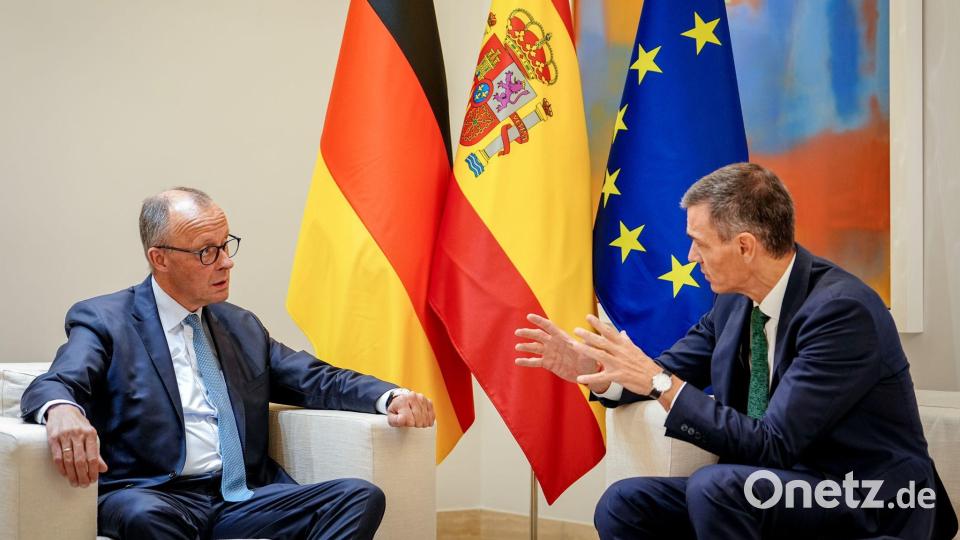 Wegen des Ansturms zehntausender Migranten auf die Exklave Ceuta hatte Bundeskanzler Friedrich Merz die spanische Regierung aufgerufen, die Situation schnellstmöglich wieder in den Griff zu bekommen. (Archivbild) Bild: Kay Nietfeld/dpa