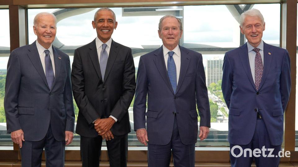 Biden, Obama, Bush und Clinton – nur ein noch lebender US-Präsident fehlt. (Archivbild) Bild: Pablo Martinez Monsivais/AP Pool/dpa