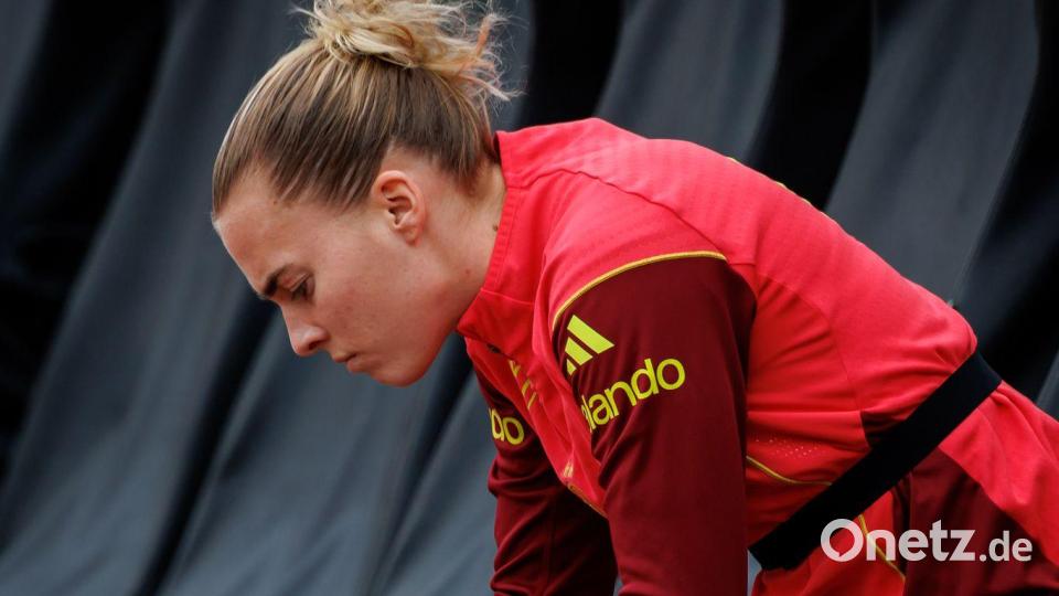 Keine leichte Zeit für Nationalspielerin Laura Freigang. (Archivbild) Bild: Daniel Karmann/dpa