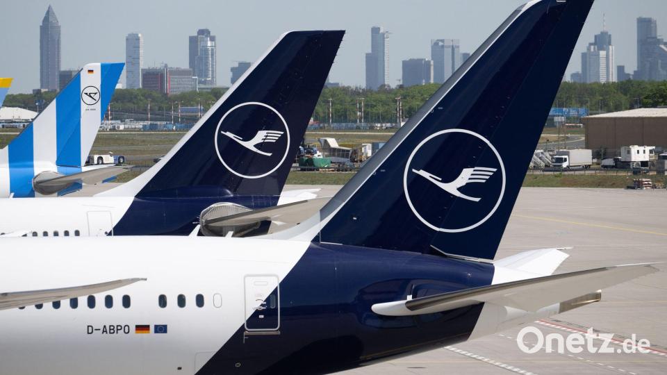 Lufthansa hat ihr Angebot auf der Kurzstrecke gekürzt. (Archivbild) Bild: Boris Roessler/dpa