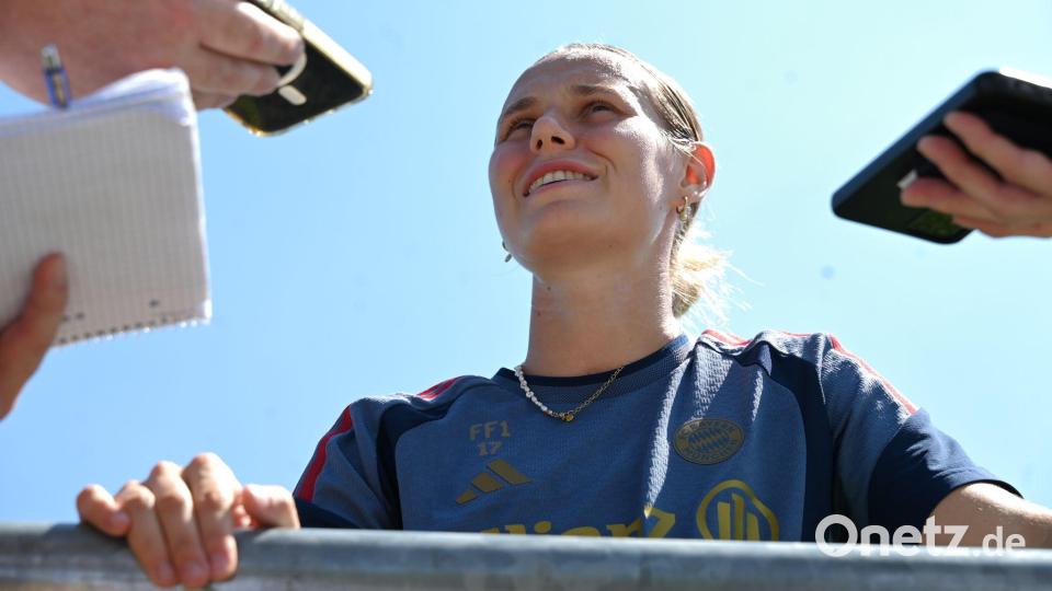Gefragt im In- und Ausland: Bayern-Stürmerin Klara Bühl. (Archivbild) Bild: Florian Diettrich/dpa