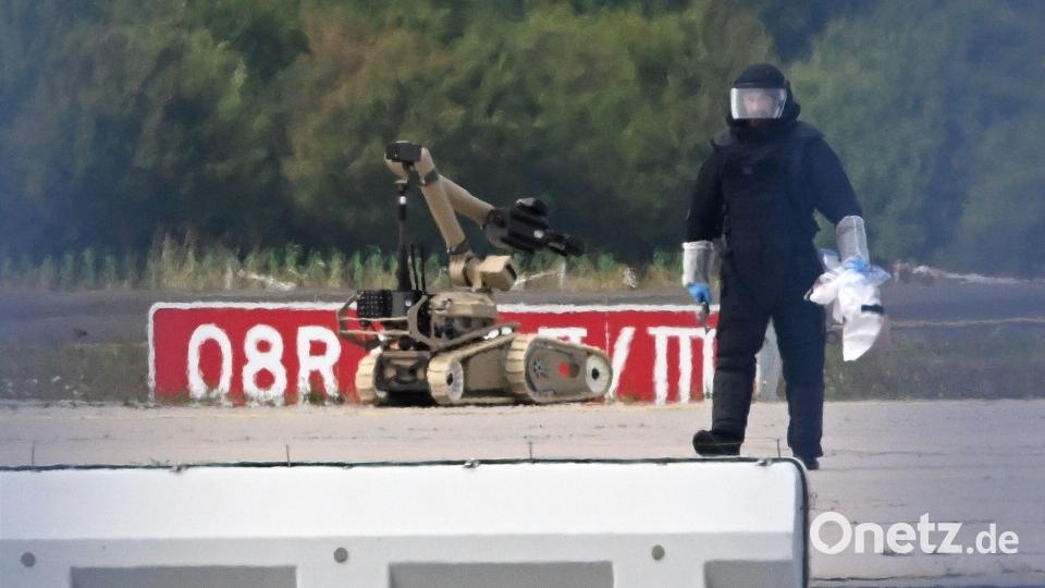 Der Drohnen-Vorfall am Flughafen Leipzig/Halle wirft nach Einschätzung eines Experten neue Fragen zur Sicherheit deutscher Flughäfen auf. (Archivbild) Bild: Hendrik Schmidt/dpa