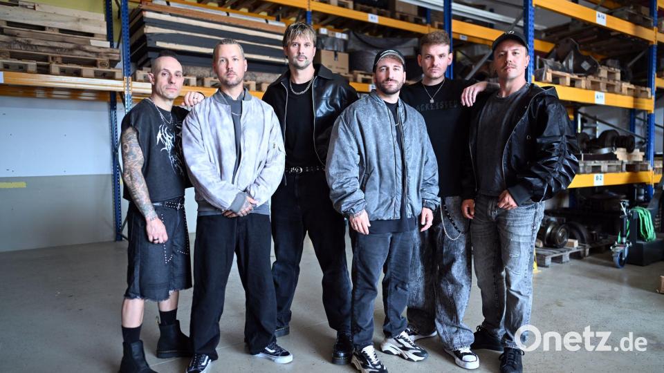 Die Band: Frank Zummo (l-r), Daniel Haniß, Kevin Ratajczak, Nico Sallach, Pascal Schillo und Daniel Klossek. Bild: Federico Gambarini/dpa