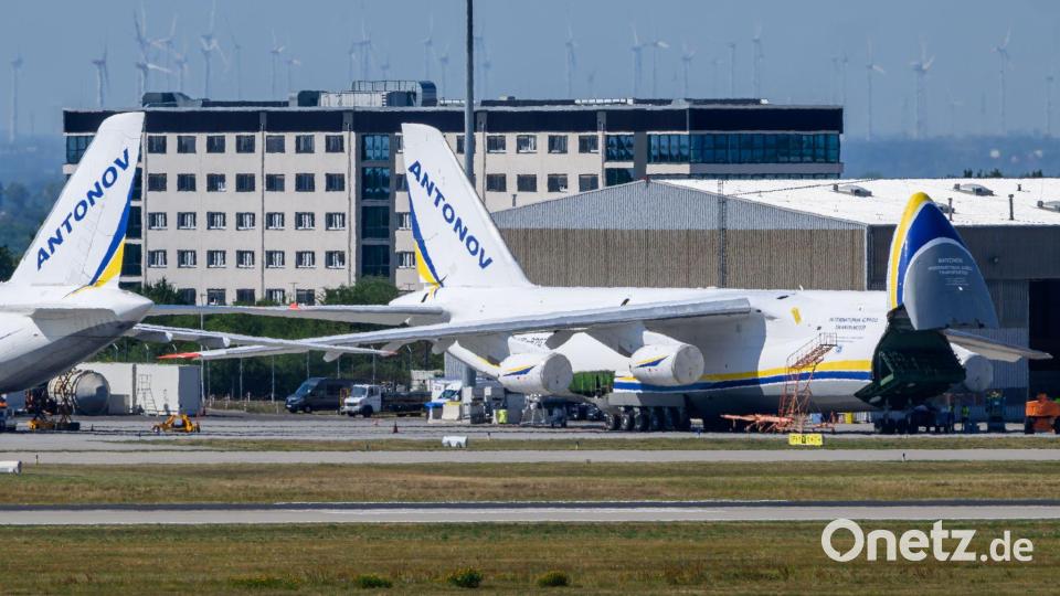 Die Drohne wurde laut Informationen aus Sicherheitskreisen in der Nähe einer ukrainischen Antonov-Maschine gefunden. Bild: Hendrik Schmidt/dpa
