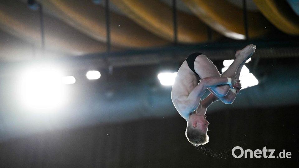 Jaden Eikermann nimmt Silber von der EM mit. Bild: Julien De Rosa/AFP/dpa