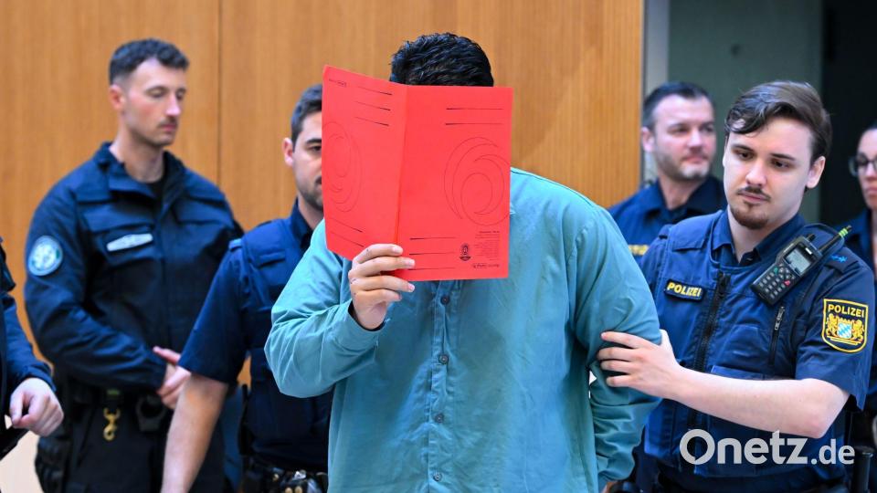 Der 25-Jährige kurz vor seiner Verurteilung vor dem Oberlandesgericht München. Bild: Sven Hoppe/dpa