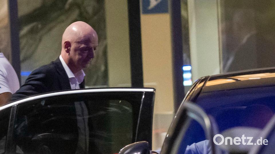 Umstrittener FIFA-Präsident Infantino besucht Frauen-AFCON-Spiel zwischen Malawi und Sambia in Marokko Bild: STR/AP/dpa
