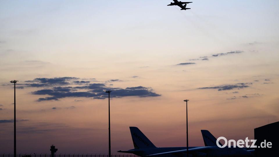 Nach Drohnenvorfall: Ermittlungen am Flughafen Leipzig/Halle laufen Bild: Hendrik Schmidt/dpa