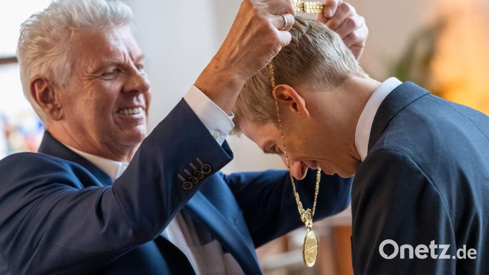 Zur Amtsübergabe tauchte Dieter Reiter wieder auf. (Archivbild) Bild: Peter Kneffel/dpa