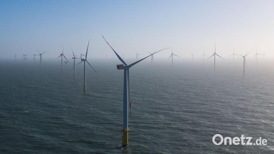 Windkraftanlagen sind ein Teil des Geschäfts von RWE. (Archivbild) Bild: Christian Charisius/dpa