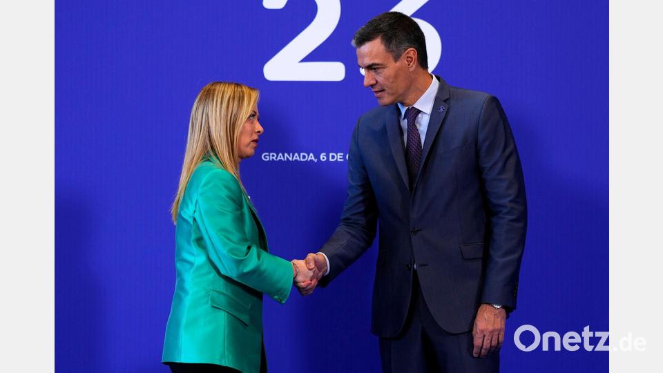 Spaniens linke Regierung von Ministerpräsident Pedro Sánchez hat Italien ultimativ aufgefordert, vorübergehend eingeführte Grenzkontrollen für aus Spanien kommende Reisende wieder aufzuheben. (Archivbild) Bild: Manu Fernandez/AP/dpa