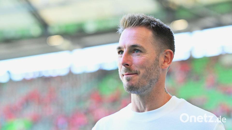 Wolfsburgs neuer Trainer Tobias Strobl musste mit einem 0:0 zufrieden sein. Bild: Swen Pförtner/dpa