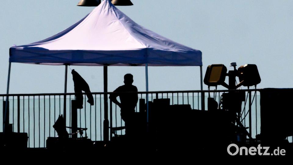 Mit einem neuen Wachposten verstärkt die Polizei die Sicherheit am Flughafen Leipzig/Halle. Bild: Hendrik Schmidt/dpa