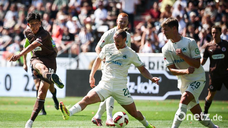 Die Überlegenheit nutzt dem FC St. Pauli gegen die SpVgg Greuther Fürth nichts. Bild: Christian Charisius/dpa