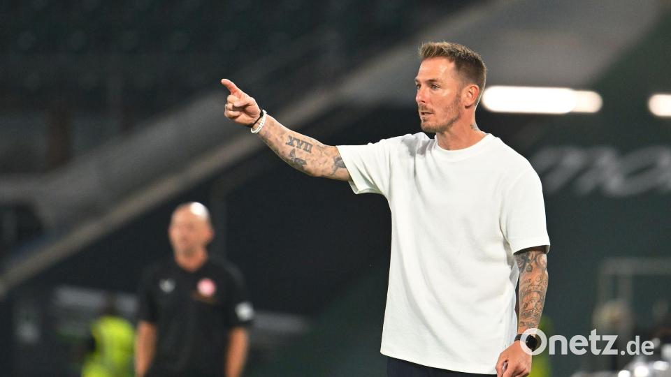 VfL-Coach Tobias Strobl sah viele gute Ansätze. Bild: Swen Pförtner/dpa