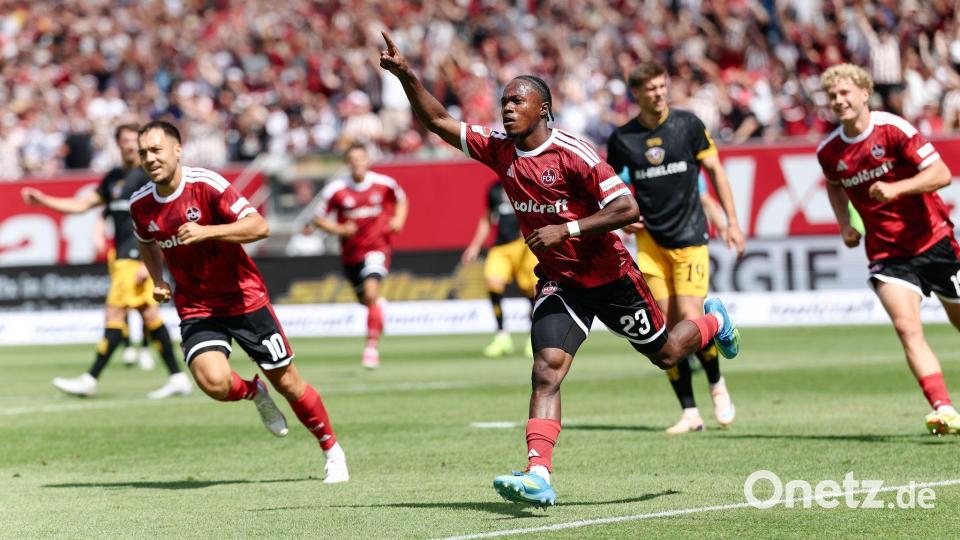 Mohamed Alì Zoma (M) ist für den 1. FC Nürnberg Gold wert. Bild: Daniel Löb/dpa