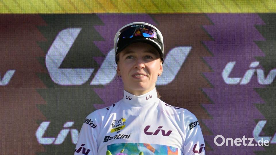 Antonia Niedermaier hat bei der Tour de France das Weiße Trikot gewonnen. Bild: Philippe Magoni/AP/dpa
