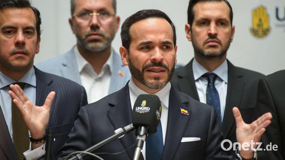 Präsident Abelardo de la Espriella informiert über die Lage. Bild: Sebastian Barros/AP/dpa