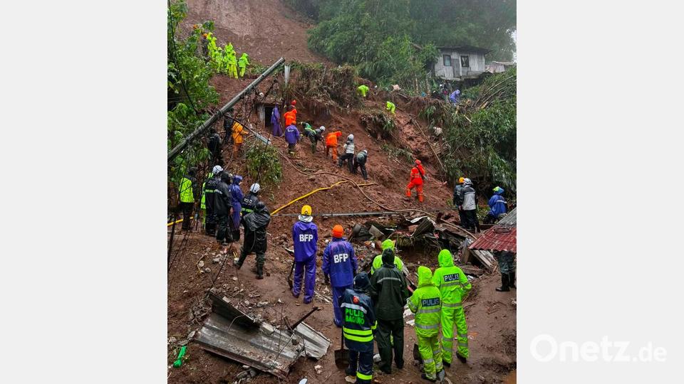 Zahlreiche Rettungskräfte waren wegen der Unwetter im Einsatz. Bild: Harley Palangchao/AP/dpa