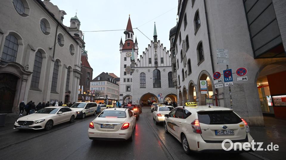 Taxifahrer hatten gegen Uber und Co. mobil gemacht. (Archivbild) Bild: Felix Hörhager/dpa